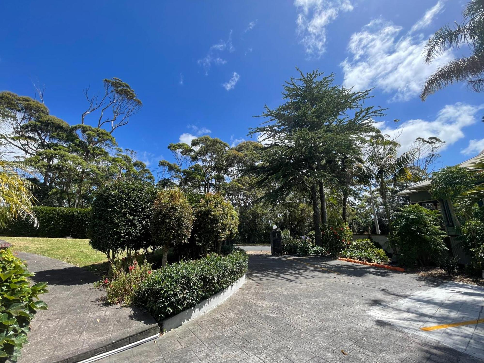 Western Springs To Heritage Guest house 4*