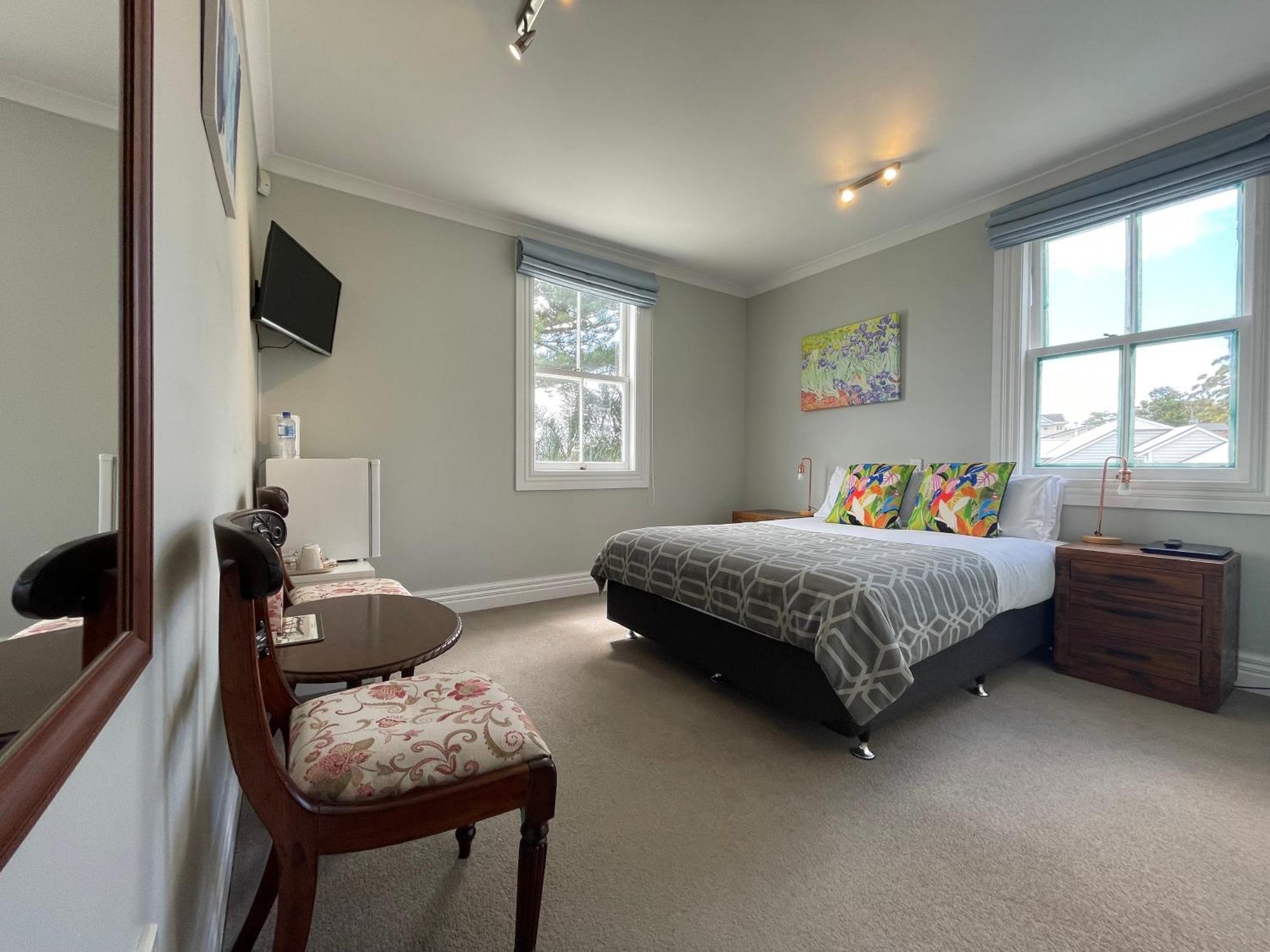 Western Springs To Heritage Guest house